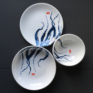 available in large plate and large bowl