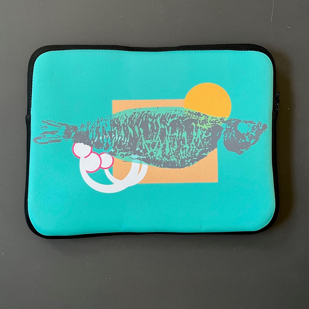 laptop case with herring